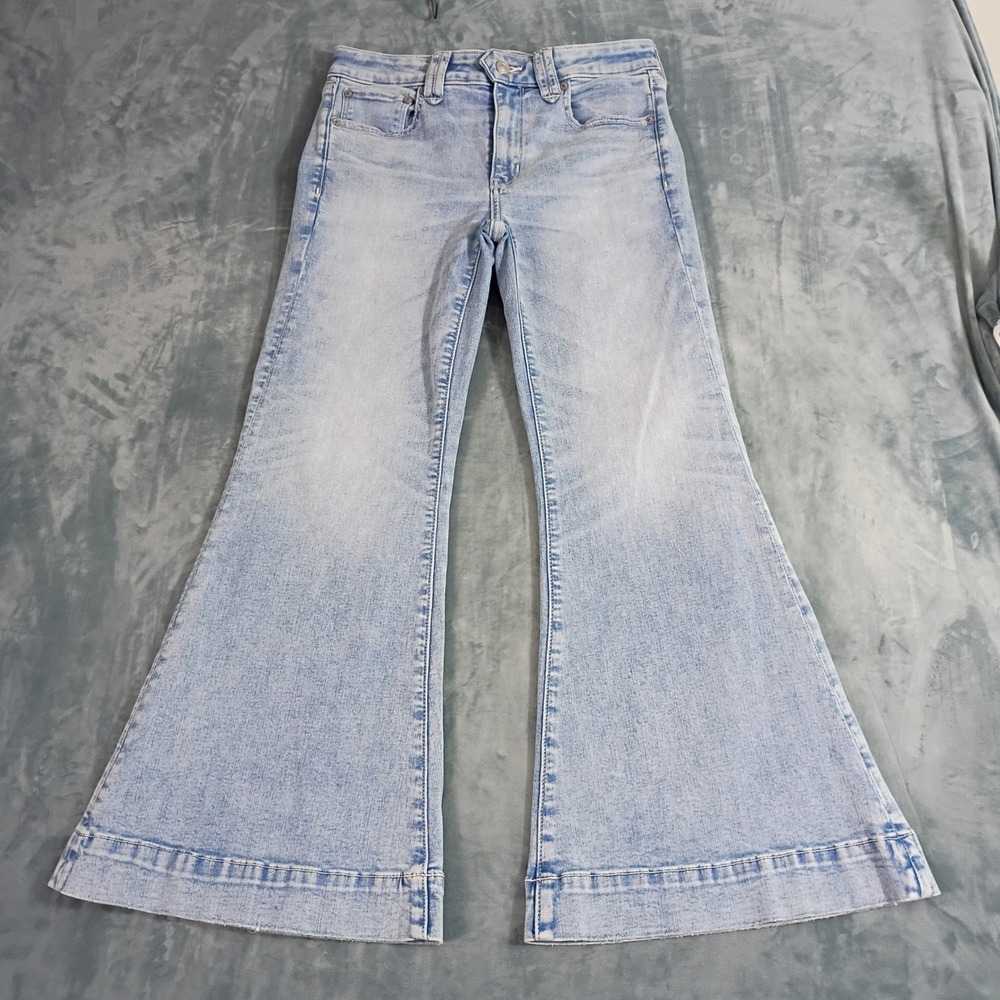 American Eagle Next Level Stretch High Waisted Flare Jeans Light Wash Blue Sz 8 - Picture 1 of 7